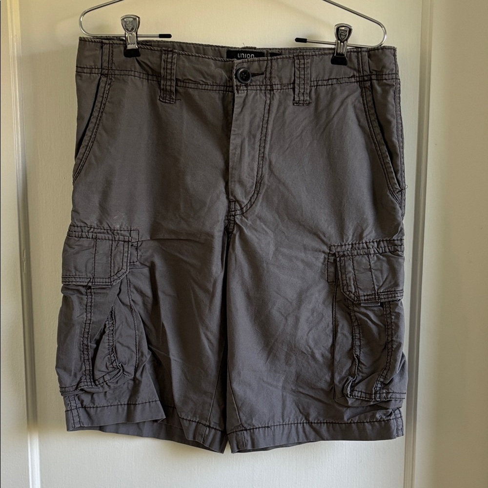 Union Men's Dark Gray Cargo Shorts